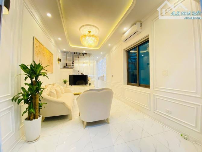 Hiếm Lo Góc Láng Trung  - TT Đống Đa - DT 53m x4 Tầng - MT 4.1 m - Giá 14.2 Tỷ - 1