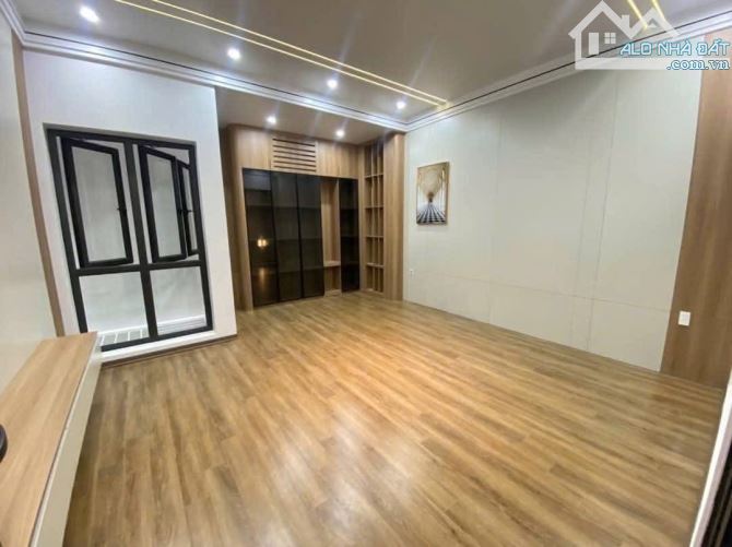 BÁN NHÀ 5 TẦNG PHÂN LÔ VĂN CAO – 75M² – CÓ THANG MÁY – GIÁ CHỈ 12,2 TỶ 💥 - 1