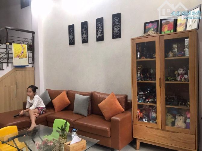 Nhà 3 tầng đẹp, đường Dương Bích Liên, gần biển - 1