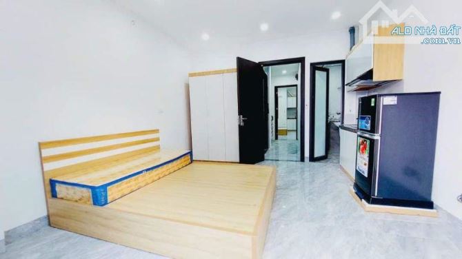 Tòa Căn Hộ Dịch Vụ Nguyễn Ngọc Vũ, 80m, 8 tầng, 23 phòng, DT 100tr/tháng, gần ô tô - 1
