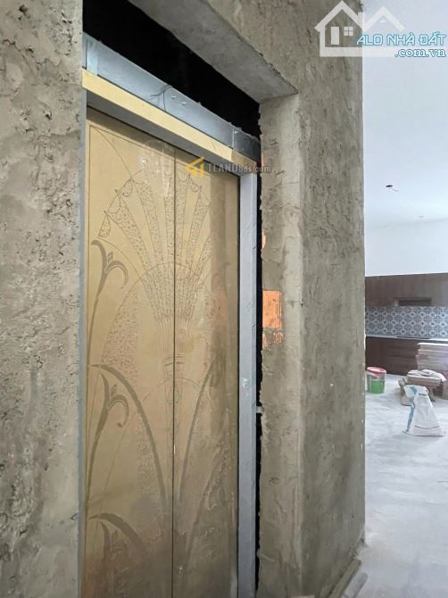 🏡NHÀ PHỐ MỚI HOÀN THIỆN ( CÓ THANG MÁY ) 4 LẦU . DT : 95m2 . CÁCH HỒ XUÂN HƯƠNG CHỈ 1km - 1