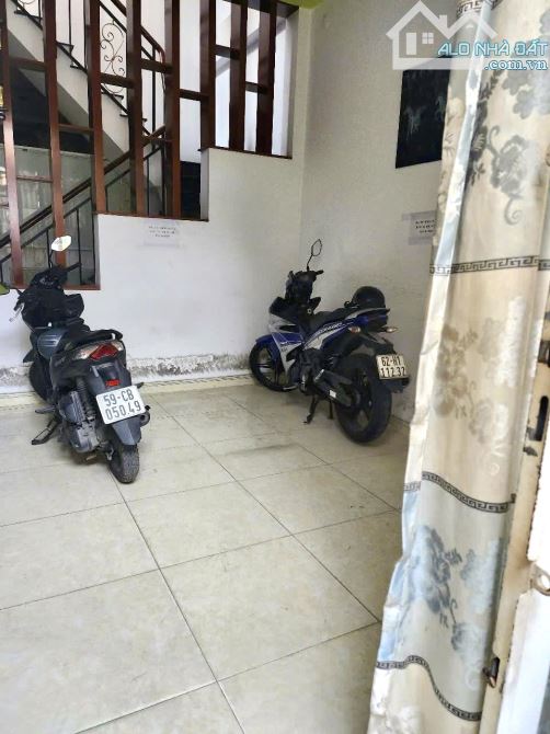 NHÀ HẺM THỘNG CÁCH MẶT TIỀN ĐƯỜNG NGUYỄN VĂN LINH 20M ĐANG CHO THUÊ 13tr/ THÁNG - 1