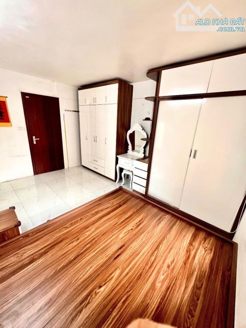 Cần bán căn hộ tập thể Đồng Xa - sổ to - 31m2 - Full Nội thất - Ở Ngay!!! - 1