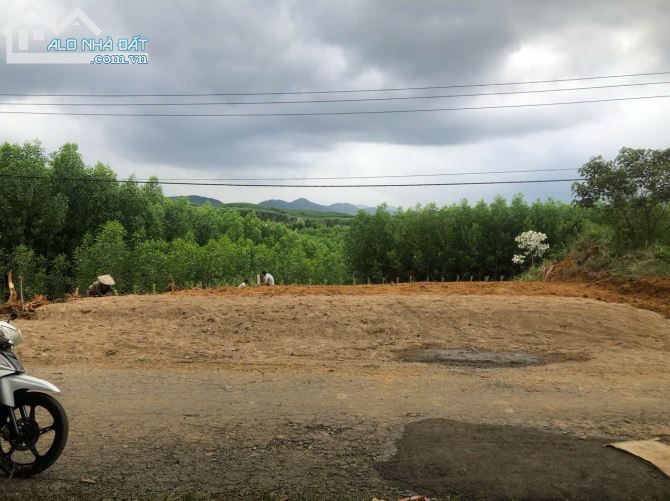CHÍNH CHỦ BÁN ĐẤT MT ĐƯỜNG VÀO KDL SUỐI KHE ĐẦY - HƯƠNG TRÀ - GIÁ 12TR/M2 - DT: 276,9M2