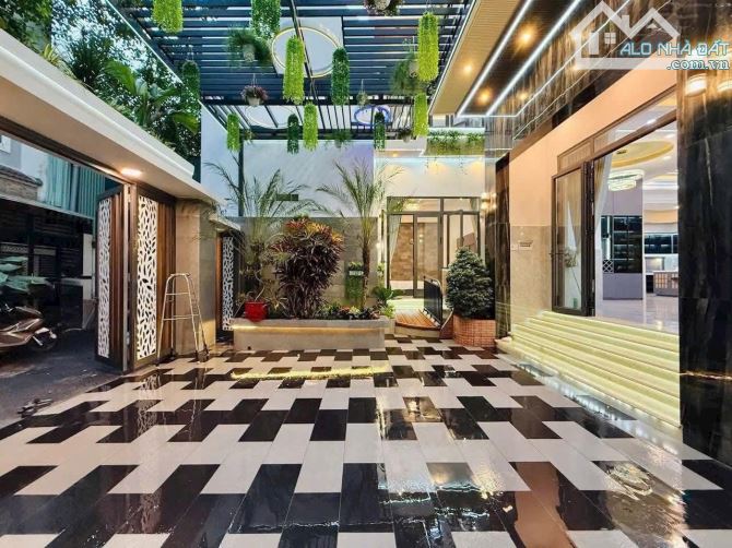 Nhỉnh 21 tỷ sở hữu Biệt Thự phố Sang Trọng có 260m2 Sân vườn Hồ Bơi Thang Máy xịn. - 2