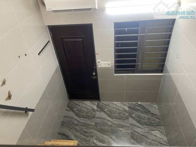 55 CHDV thu nhập 180 triệu/tháng - đường Nguyễn Xiển đối diện Vinhomes - DT 20 x 30 = 600m - 2