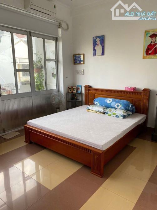 Bán nhà 5 tầng mặt tiền đường Nguyễn Bỉnh Khiêm-Xương Huân-Nha Trang gần biển - 2