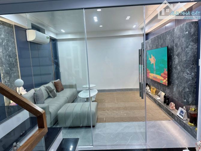 Bán nhà đẹp sau mặt đường Khúc Thừa Dụ - Thiên Lôi Aeon - Oto đỗ cửa - 2