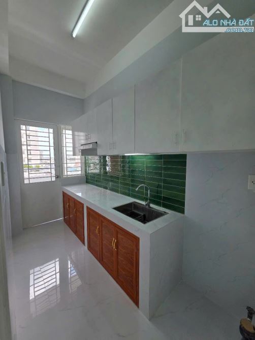 Cần bán căn hộ Phú Thọ, Quận 11, căn góc 2PN nhà làm lại mới đẹp, công chứng nhận nhà ngay - 2