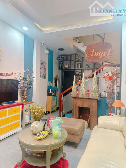 NHÀ MẶT TIỀN VIP NGUYỄN TRỌNG TUYỂN- Dt: 5x20m- 3 Lầu - giá 23 tỷ - 2