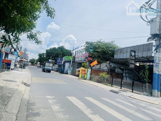 CƠ HỘI ĐẦU TƯ VÀNG: 890m2 ĐẤT FUL THỔ CƯ - MẶT TIỀN BÀ TRIỆU - HÓC MÔN - GIÁ CH - 2