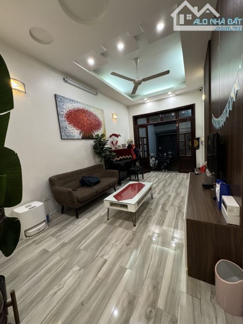 Bán nhà Doãn Kế Thiện, Cầu Giấy 75m2 4 tầng đường ô tô tránh, có gara. Giá chào 17.5 tỷ - 2