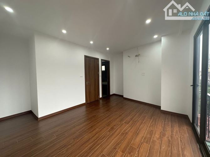 Cát Linh - 10m ra phố, thang máy, nhà mới coong - 37m*7T - 14.6 Tỷ - Không đăng ảo - 2
