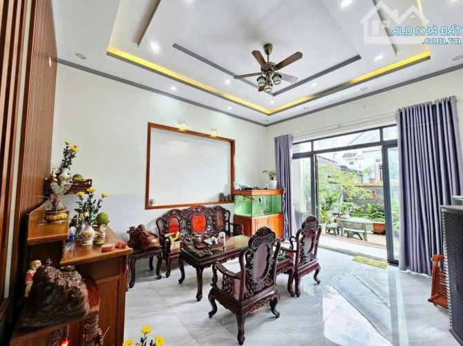 Cần bán gấp nhà mặt đường 28 phường LONG THẠNH MỸ. Q9,60m2..,3tầng,4,2 tỷ - 2