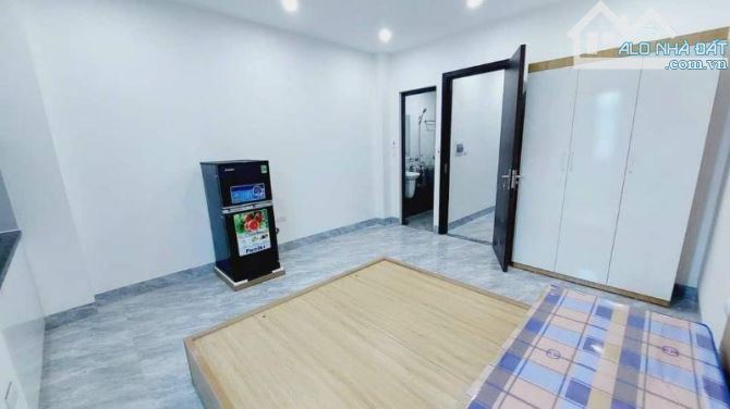 Tòa Căn Hộ Dịch Vụ Nguyễn Ngọc Vũ, 80m, 8 tầng, 23 phòng, DT 100tr/tháng, gần ô tô - 2