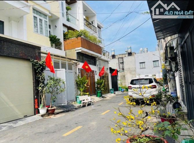 Bán gấp nhà 1tr3L đg thạnh Lộc 15 ngay sông Sài Gòn rất mát - 2