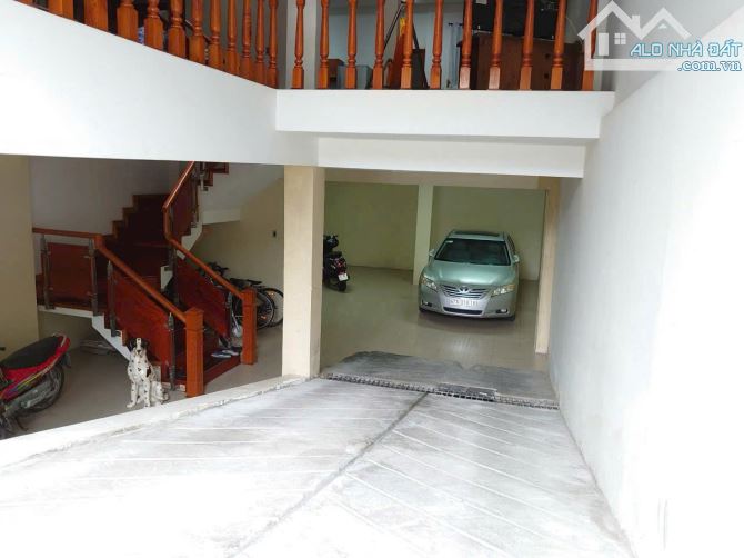 Bán nhà 1 hầm 3 lầu đối diện công viên khu Ven Sông Tân Phong Quận 7. Giá tốt - 2