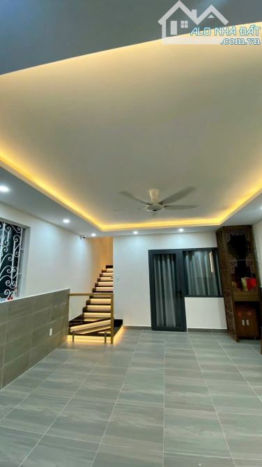 (HOT) CHỊ CHỦ DỄ THƯƠNG CẦN BÁN CĂN NHÀ HẺM XE HƠI ĐƯỜNG CÁCH MẠNG THÁNG 8, QUẬN 10 - 5X14 - 2