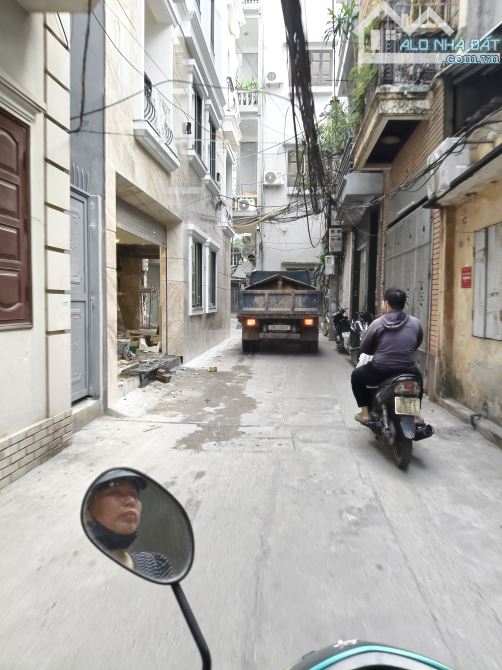 Bán nhà Lê Trọng Tấn ô tô vào nhà 50 m² 13 tỷ - 2