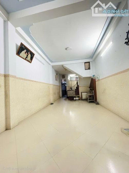 Hiếm! Nguyễn Văn Quá - hẻm xe hơi thông - nhà 3 tầng - 4x21m - 2