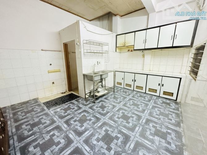 Bán nhà hẻm 3m, 2 tầng, 61m², gần chợ và trường học – Giá chỉ nhỉnh 6 tỷ - 2