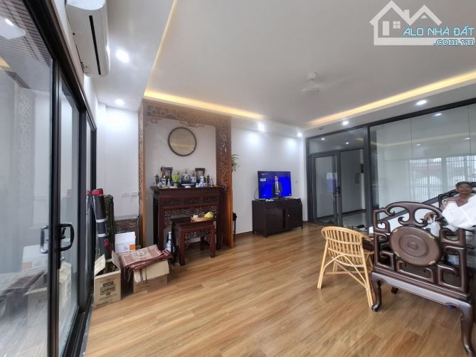 – BÁN TÒA 7 TẦNG THANG MÁY – Ô TÔ VÀO NHÀ – NGÕ HÒA BÌNH 7, MINH KHAI 📐 85m² x 7T, MT 5m - 2