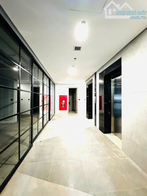 Bán tòa nhà siêu hiếm đẹp mặt phố Thái Hà, 140m 8 tầng có hầm, full giấy phép - 2