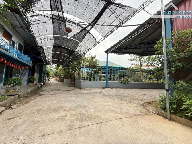 CHỦ CẦN BÁN GẤP NHÀ XƯỞNG Ở XÃ TÂN MINH - SÓC SƠN. GẦN 6.000m2 - GIÁ 120 TỶ. - 2