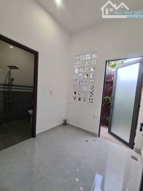 Nhà mới hiện đại trong KDC full thổ tặng kèm nội thất - 3