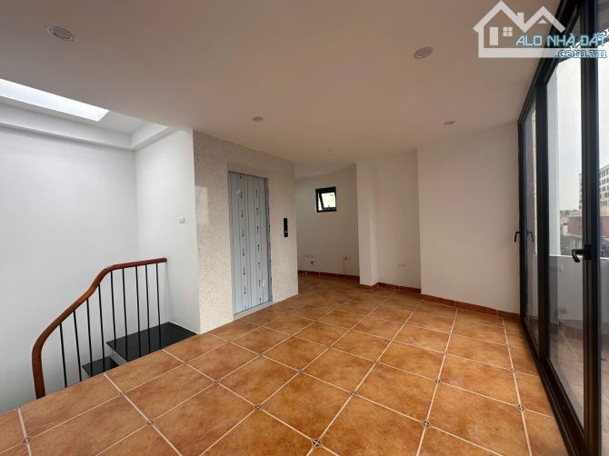 Cát Linh - 10m ra phố, thang máy, nhà mới coong - 37m*7T - 14.6 Tỷ - Không đăng ảo - 3