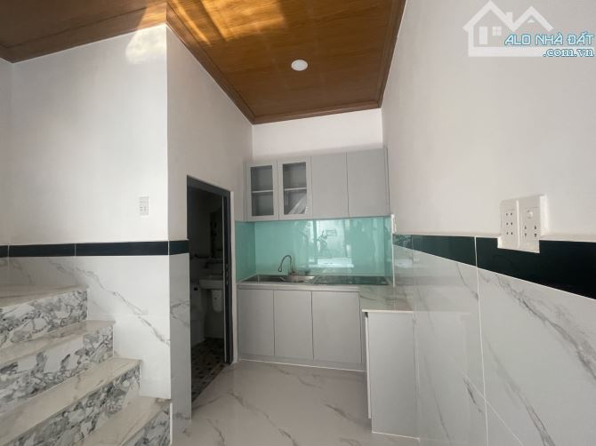 BÁN NHÀ HIỆP BÌNH CHÁNH 2 TẦNG - 2 PN - HOÀN CÔNG - HẼM RỘNG - CÁCH XE HƠI 1 CĂN - 3