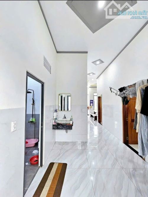 Cần bán gấp nhà mặt đường 28 phường LONG THẠNH MỸ. Q9,60m2..,3tầng,4,2 tỷ - 3
