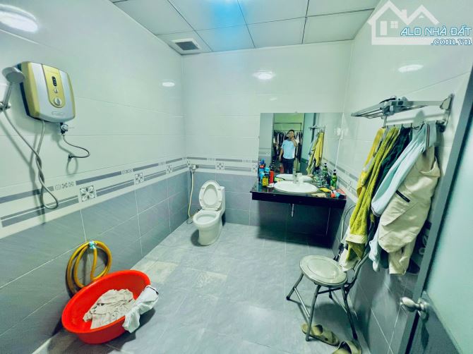 Nhà bán còn mới cứng P.Bửu Long đường N1 nhà 3 tấm giá 5,75 tỷ 6PN phòng master sổ riêng - 3