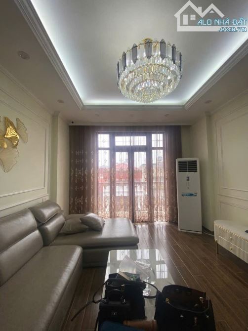 BÁN NHÀ LK DV CÂY QUÝT-HÀ ĐÔNG,P.LÔ VỈA HÈ Ô TÔ TRÁNH,7T T.MÁY T.SÀN KD,DT 5OM,GIÁ 17,7 TỶ - 3