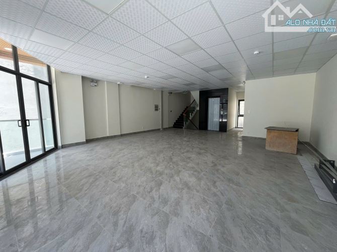 Cho thuê nhà mặt tiền 35A Trần Đình Xu, Phường Cầu Kho, Quận 1,TP Hồ Chí Minh DT:8X20M - 3
