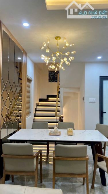 (HOT) CHỊ CHỦ DỄ THƯƠNG CẦN BÁN CĂN NHÀ HẺM XE HƠI ĐƯỜNG CÁCH MẠNG THÁNG 8, QUẬN 10 - 5X14 - 3