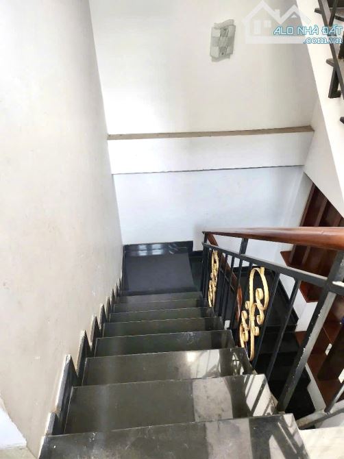 NHÀ HẺM THỘNG CÁCH MẶT TIỀN ĐƯỜNG NGUYỄN VĂN LINH 20M ĐANG CHO THUÊ 13tr/ THÁNG - 3