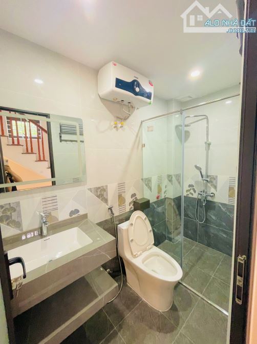 Bán nhà 5Tầng x 43,7m2 Ô tô đỗ cửa Long Biên giá 7,85 tỷ . - 3