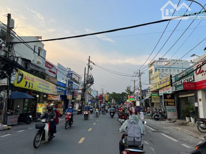 Bán mặt tiền đường Nguyễn Duy Trinh, Quận 2 DT 12 x 29 = 347m2. - 3