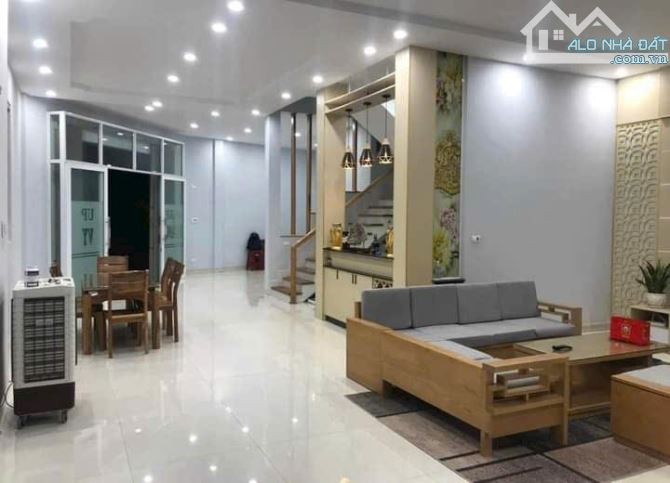 Bán nhà ôm cua 2 mặt tiền đường Nguyễn Trọng Trì dien tich 117m2 giá 5ty900 triẹu - 3