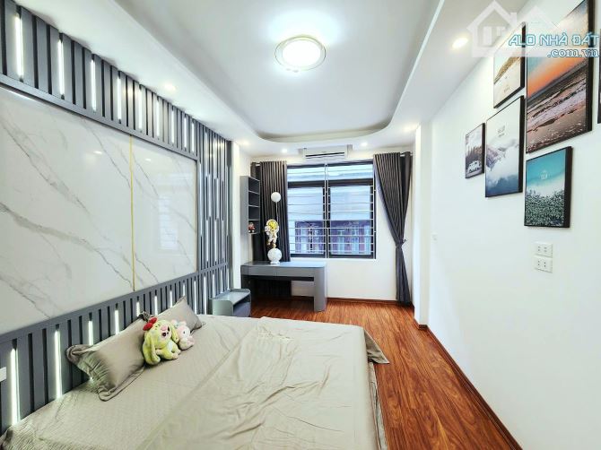 CỰC PHẨM VĂN QUÁN HÀ ĐÔNG- 33M-4 TẦNG -OTO ĐỖ CỬA-CÁCH HỒ VĂN QUÁN 200M - 4