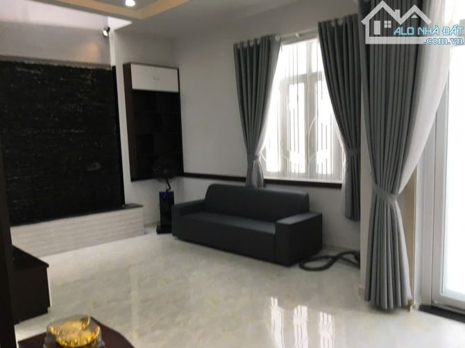NGAY NGÃ TƯ HÀNG XANH - P15 BÌNH THẠNH - 3 TẦNG BTCT 90M2 - HƠN 8TỶ TL - 4