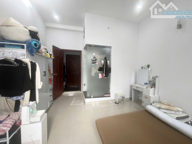 BÁN NHÀ ĐẸP 3 TẦNG, 4PN- HIỆP BÌNH CHÁNH - THỦ ĐỨC - CHỈ 4,9 TỶ - SỔ HỒNG CHÍNH CHỦ - 4