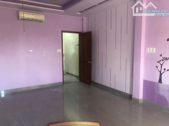 Bán nhà 3 lầu  đường Trần Xuân Xoạn p. Tân Hưng Quận 7. View sông Quận 1 giá 13 tỷ - 4