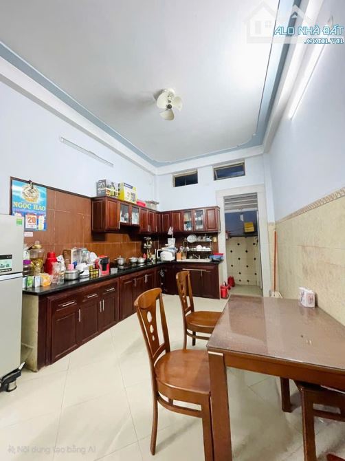 Hiếm! Nguyễn Văn Quá - hẻm xe hơi thông - nhà 3 tầng - 4x21m - 4