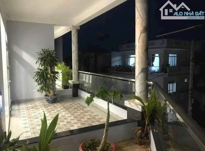 Bán nhà ôm cua 2 mặt tiền đường Nguyễn Trọng Trì dien tich 117m2 giá 5ty900 triẹu - 4