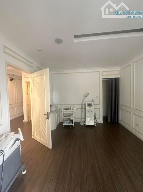 Mặt phố Nguyễn Chí Thanh 84m 8 tầng - Mặt tiền 9.4m - Thang máy 58.3 tỷ - 5