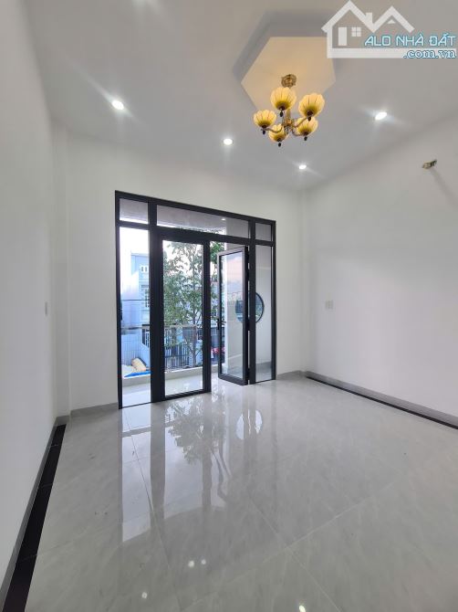 Nhà mới hiện đại trong KDC full thổ tặng kèm nội thất - 5