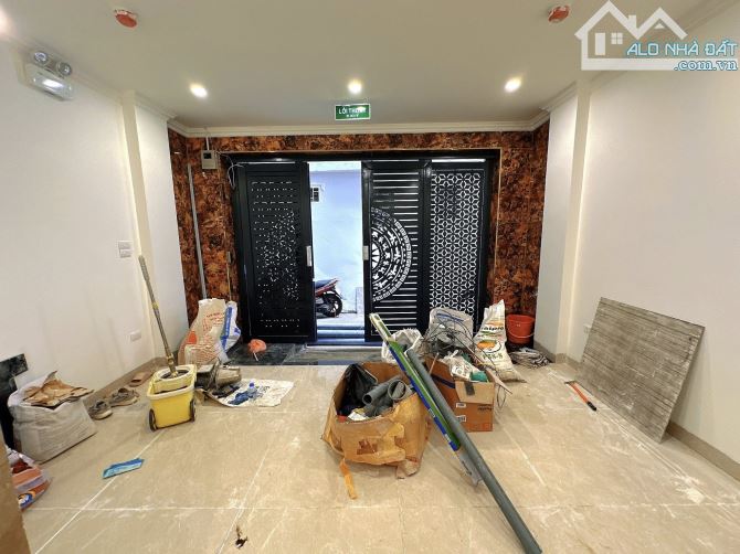 🔥 BÁN NHÀ NGÕ CẨM VĂN – 8 TẦNG THANG MÁY – CỬA TIỀN 4.6M – 52M2 – 16.5 TỶ - 5