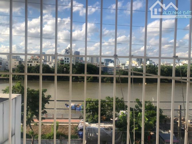 Bán nhà 3 lầu  đường Trần Xuân Xoạn p. Tân Hưng Quận 7. View sông Quận 1 giá 13 tỷ - 5